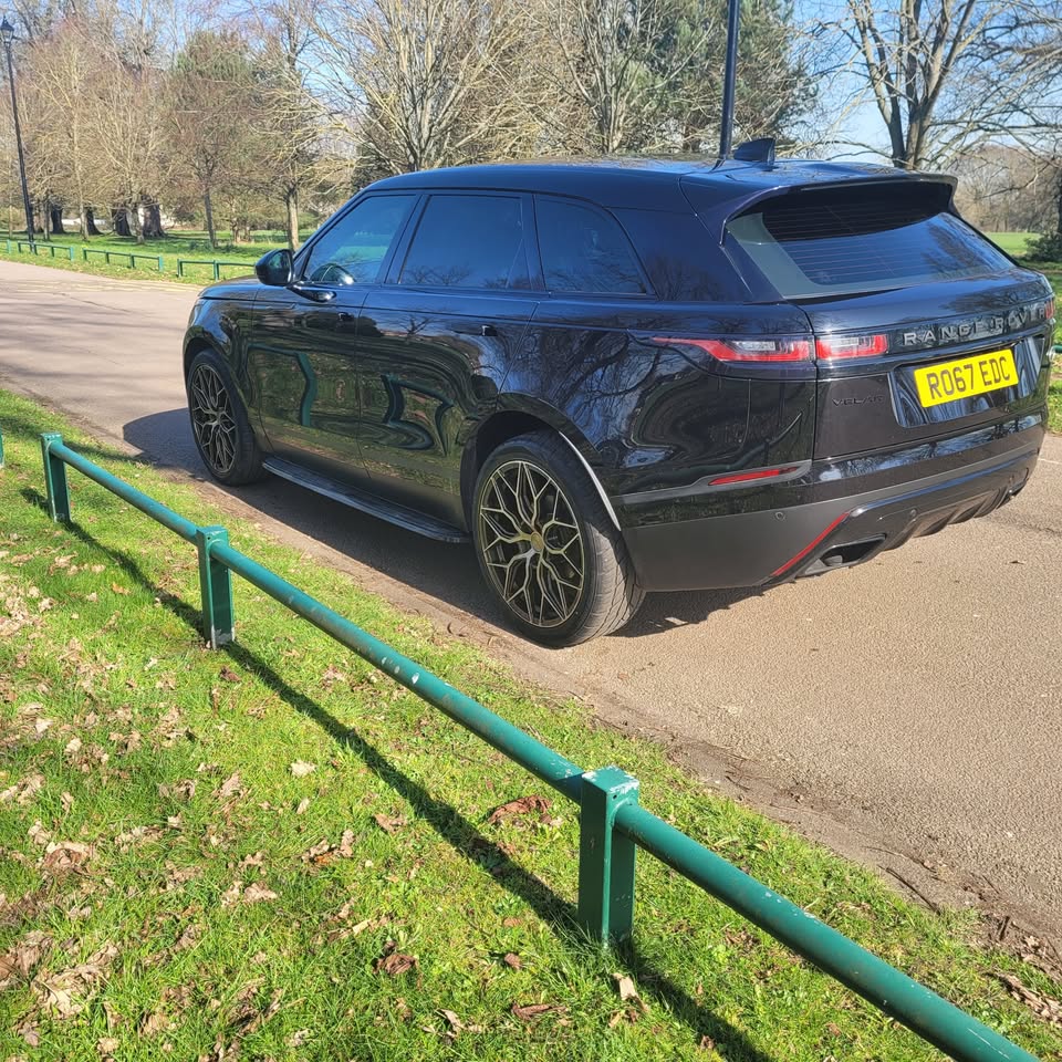 Range Rover Velar photo 2