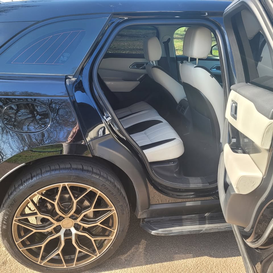 Range Rover Velar photo 9